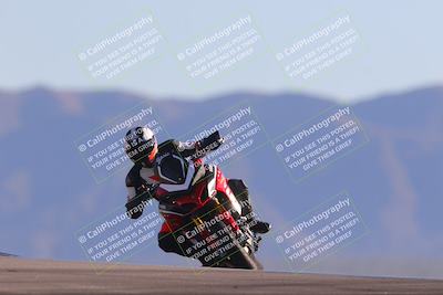 media/Nov-06-2023-Moto Forza (Mon) [[ce023d0744]]/3-Intermediate Group/Session 5 (Turn 9)/